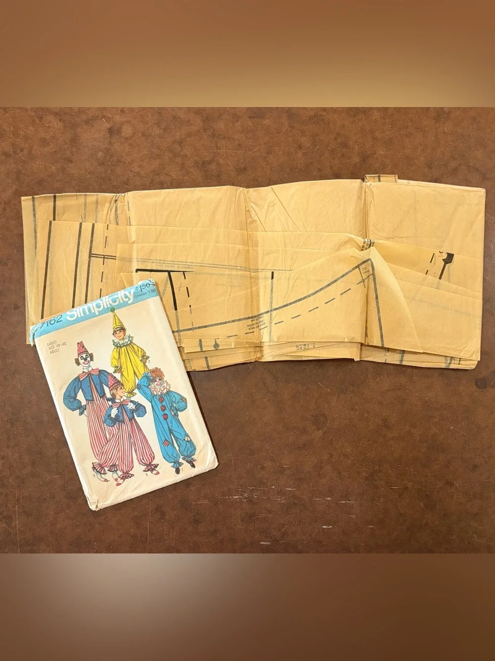 Vintage- 🧵🪡 27 Sewing Patterns- Simplicity, McCall’s, Vogue Craft, Butterick